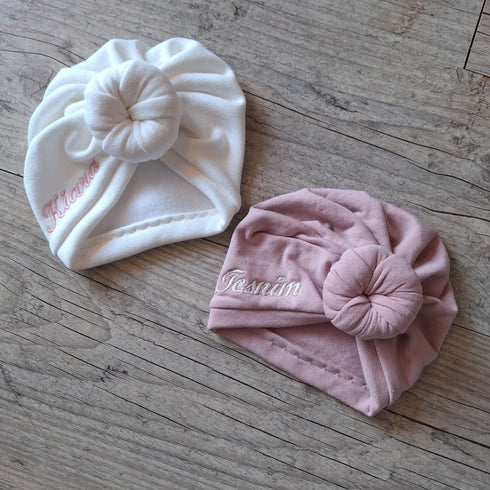 Turban bonnet nœud, buns ou simple personnalisable Prénom brodé tissu sweat fourré et chaud 15 couleurs